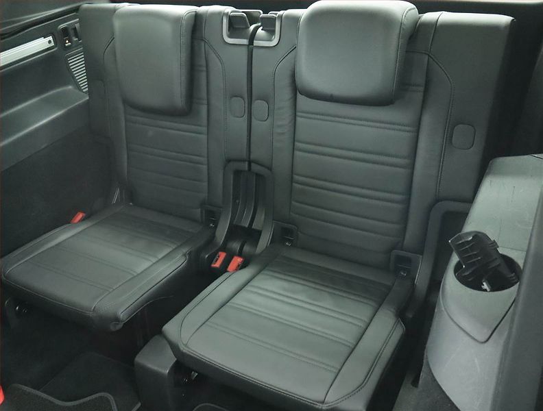Volkswagen Touran (2016) Highline 1.4 TSI, Automat - fotka 20 z 27