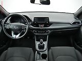 Hyundai i30 (2018) 1.4T-GDi, 2.maj,ČR, AC, park - náhled 8