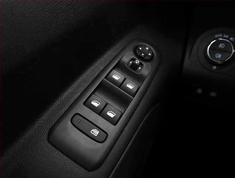 Opel Combo (2020) Enjoy 1.2 Turbo, 5Míst, ČR - fotka 14 z 18