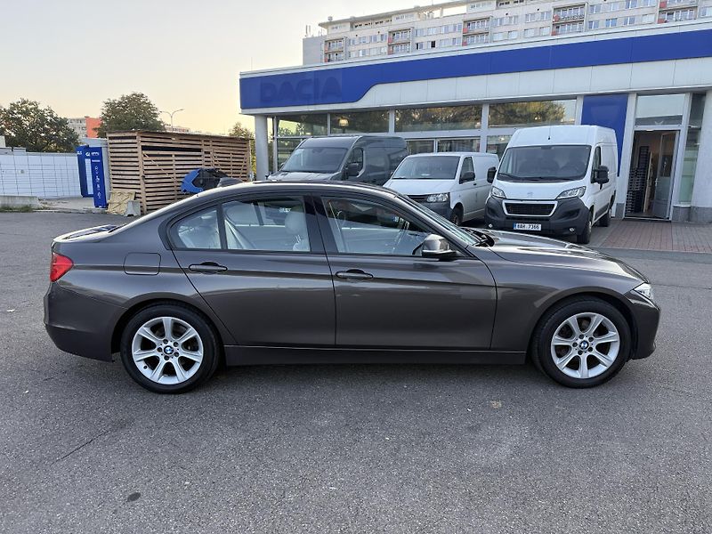 BMW Řada 3 320D  - fotka 5 z 37