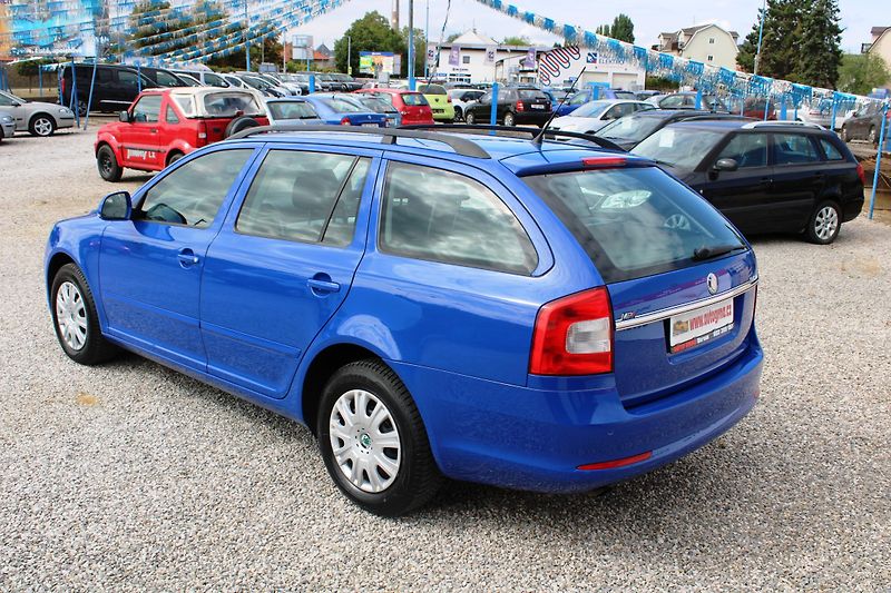 Škoda Octavia (2009) 1.6 MPI KLIMA EL.OKNA TEMPOMAT - fotka 5 z 20