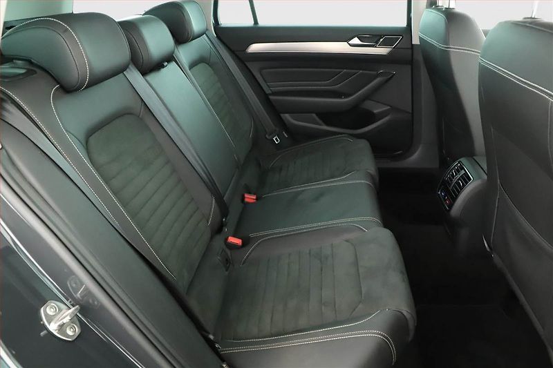 Volkswagen Passat (2021) Elegance 2.0 TDI - fotka 7 z 18