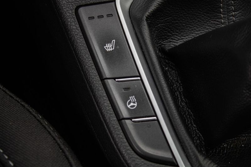 Hyundai i30 - fotka 24 z 33