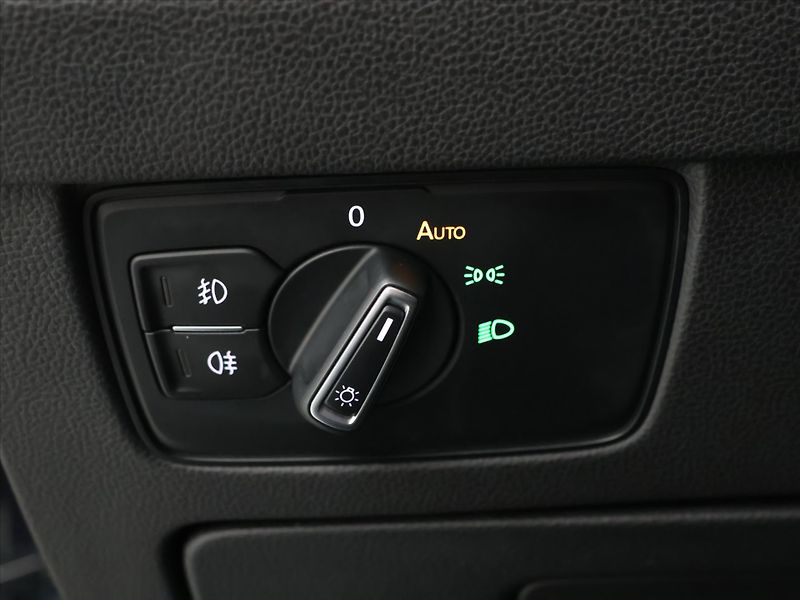 Volkswagen Passat 1.4 TSI 110kW LED DSG Tažné - fotka 16 z 29