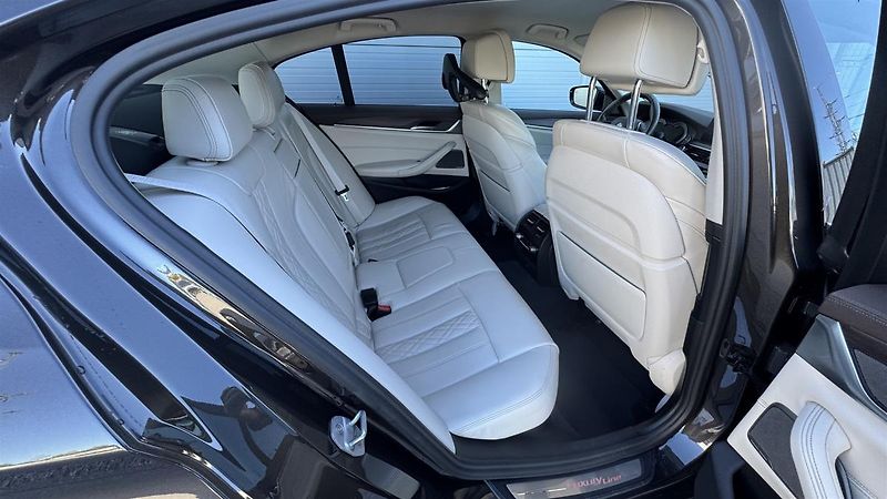 BMW Řada 5 540xi LuxuryLine ČR 1.majitel - fotka 13 z 20