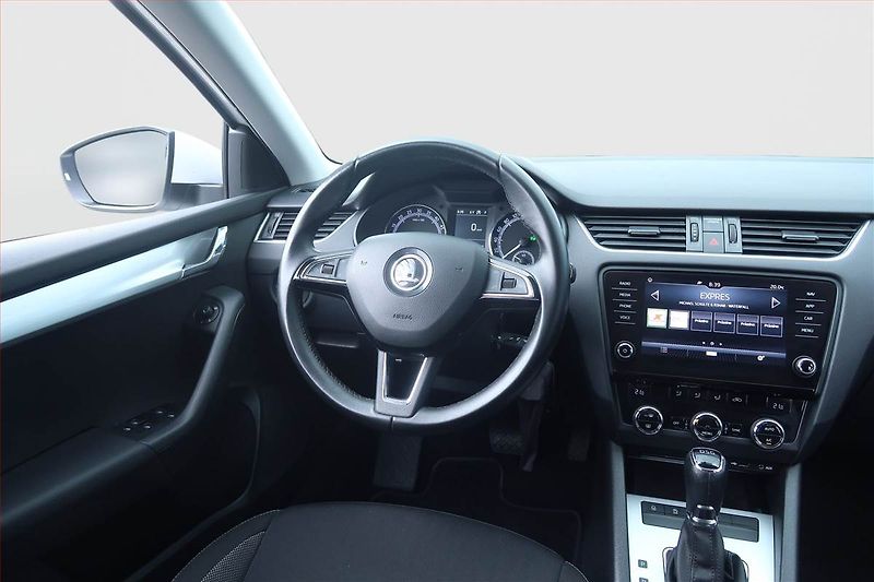 Škoda Octavia (2017) 1.6 TDI, Automat, Navi - fotka 7 z 23