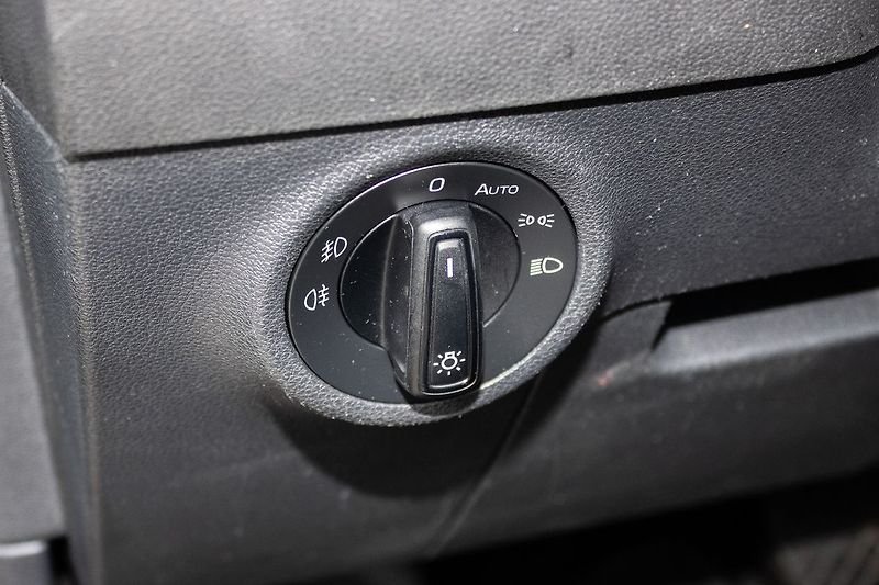 Škoda Karoq 1.0 TSI DSG, tažné - fotka 12 z 38