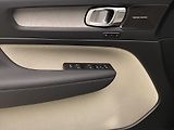 Volvo XC40 B4 DARK ULTRA AUT CZ - náhled 29