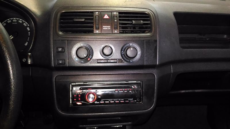 Škoda Roomster (2007) 1,4MPI,63KW,KLIMA,NOVÉ ROZVODY - fotka 20 z 22
