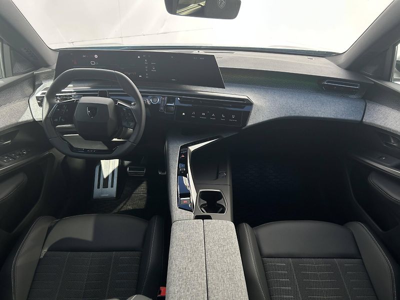 Peugeot 5008 (2026) GT e-DCS6 Hybrid - fotka 6 z 10