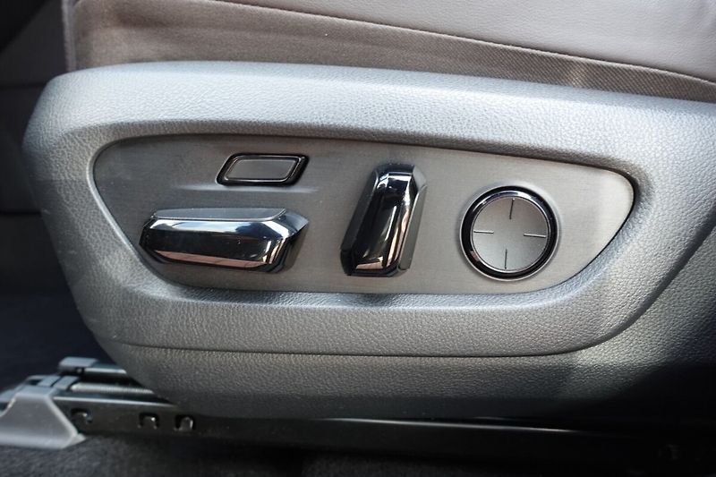 Lexus RX 450h plus RX450h+ Plug-in Luxury - fotka 19 z 36