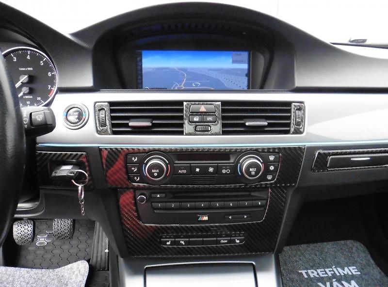 BMW Řada 3 320i Touring, Navi - fotka 10 z 15