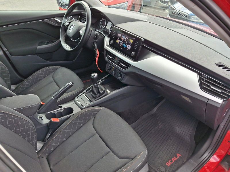 Škoda Scala (2022) Ambition 1,0TSi 81kW - fotka 14 z 34