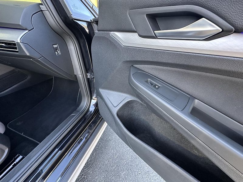 Volkswagen Golf (2022) ALLTRACK 2.0TDI/147kW *H&K* - fotka 26 z 47