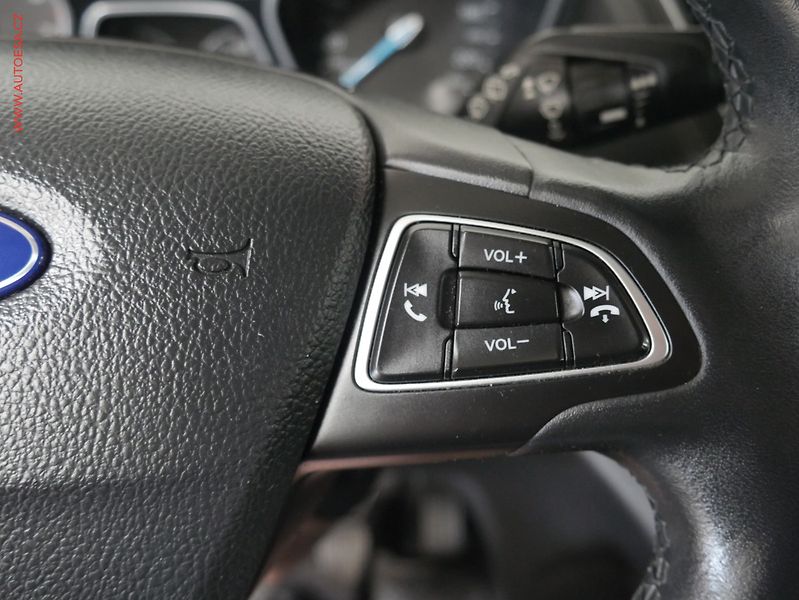 Ford C-MAX (2019) 1.0 EB, 1.maj,ČR, AC, park - fotka 15 z 19