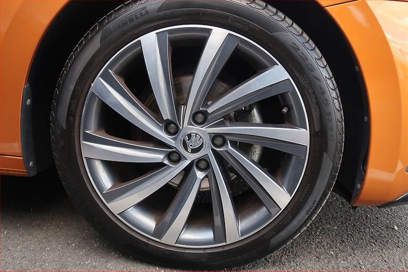 Škoda Octavia (2023) Sportline 2.0 TDI - fotka 15 z 20