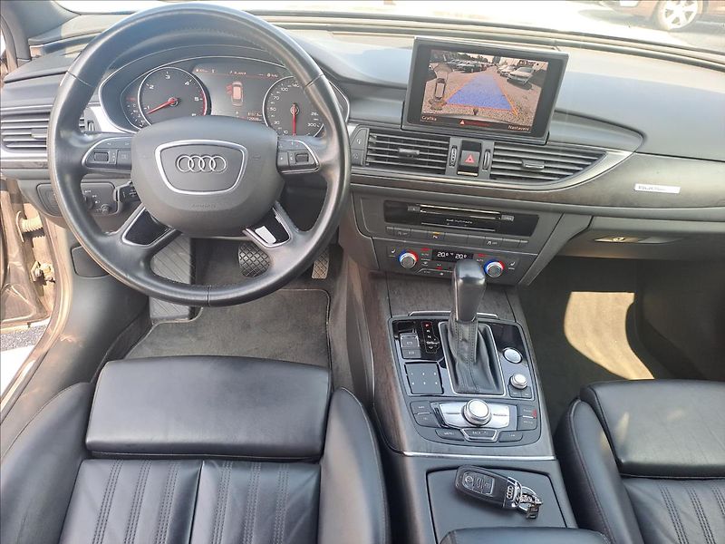 Audi A6 Avant 3,0 TDI QUATTRO S line A - fotka 9 z 20