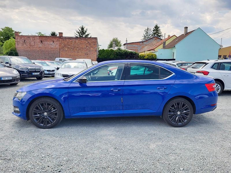 Škoda Superb 2.0 TSI 206kW DSG 4x4 STYLE+ - fotka 2 z 50