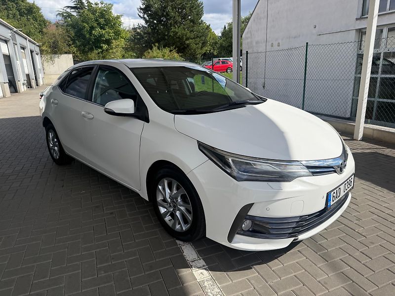 Toyota Corolla 1,4 D-4D Active Trend+ - fotka 3 z 10