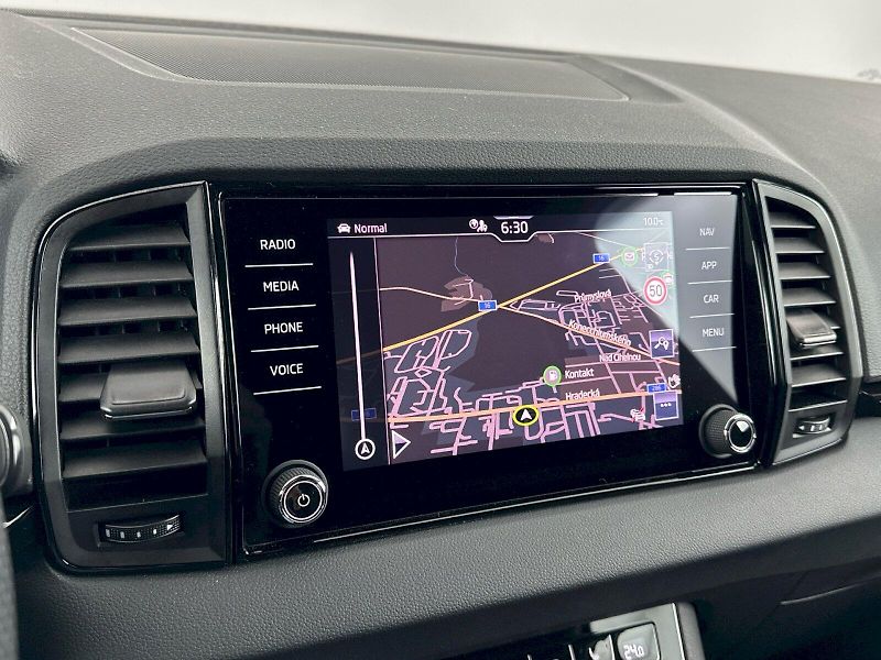 Škoda Karoq (2025) DSG 2.0TDI 110kW 4x4 SportLine - fotka 11 z 33