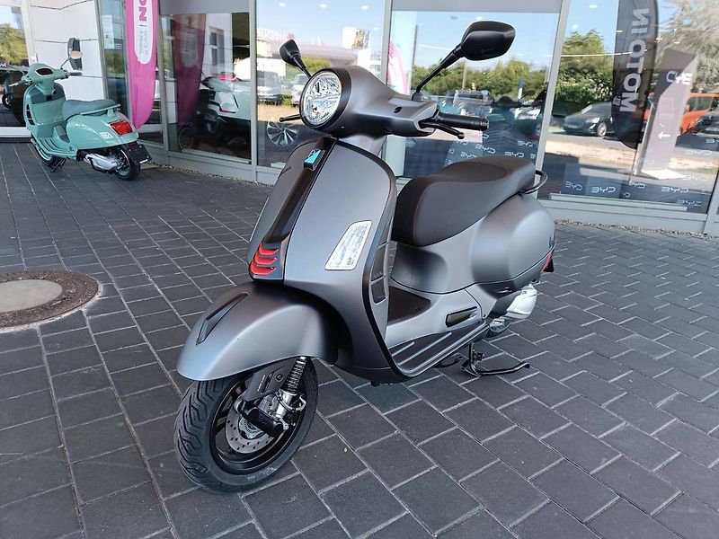 Vespa (2026) GTS 310 Super Sport Grigio Tra - fotka 3 z 14