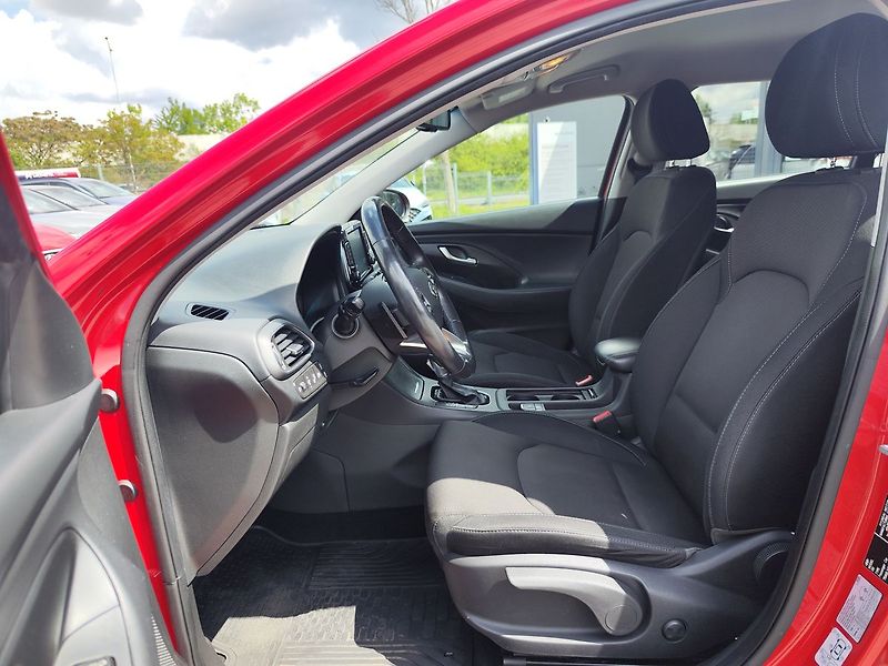 Hyundai i30 1.6 CRDi/100kW Style DCT - fotka 14 z 34