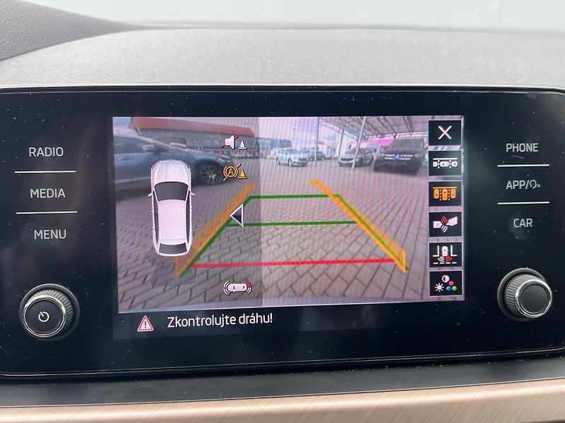 Škoda Scala (2023) 1,5TSi 110kW STYLE DSG - fotka 18 z 39