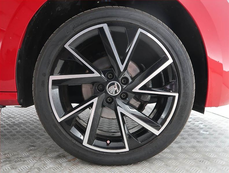 Škoda Kamiq (2022) Monte Carlo 1.5 TSI - fotka 15 z 21
