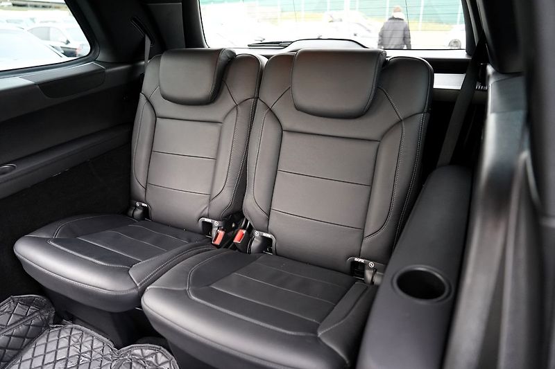 Mercedes-Benz GLS 350d 4Matic, ČR, 7 míst - fotka 39 z 50