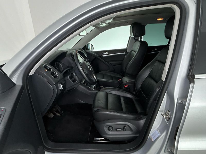 Volkswagen Tiguan Sport 4MOT - fotka 7 z 29