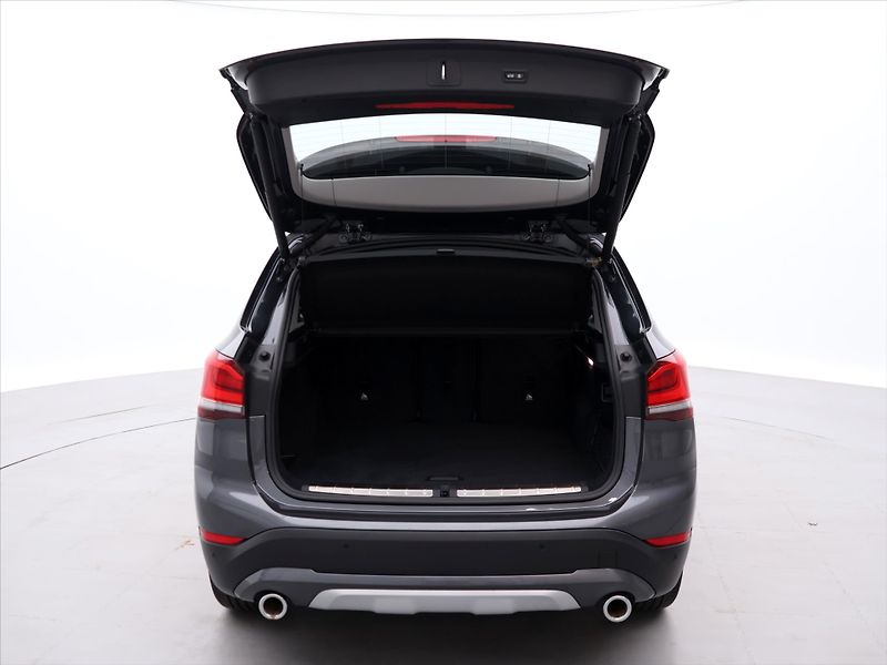 BMW X1 2.0 18d sDrive 110kW CZ - fotka 9 z 31