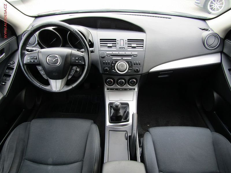 Mazda 3 (2011) 1.6 i, ČR, AAC, temp - fotka 8 z 15