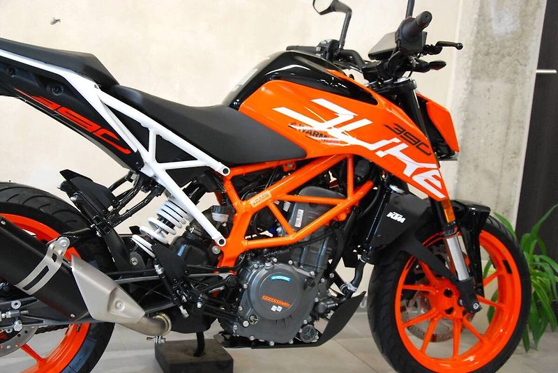 KTM 390 Duke (2019) Duke 390 - 7912 km, hezký stav - fotka 6 z 20