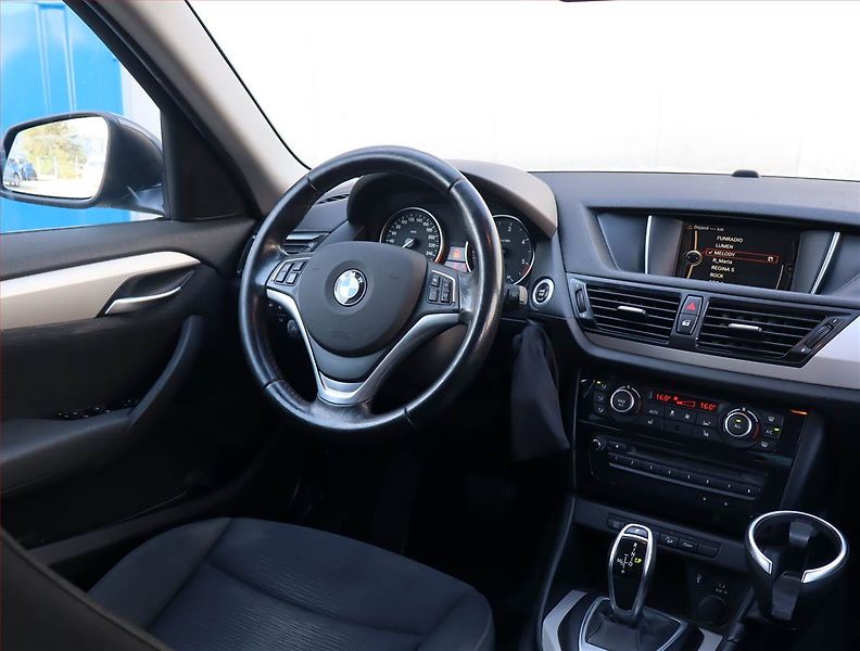 BMW X1 (2014) xDrive18d, 4X4, Automat, Navi - fotka 7 z 18