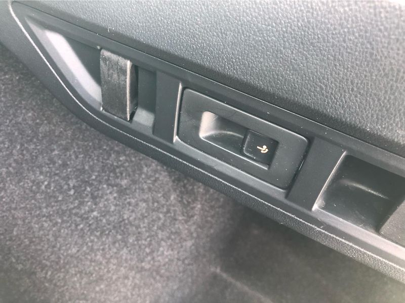 Škoda Octavia COMBI 2.0 TDi DSG 7st. STYLE - fotka 29 z 30