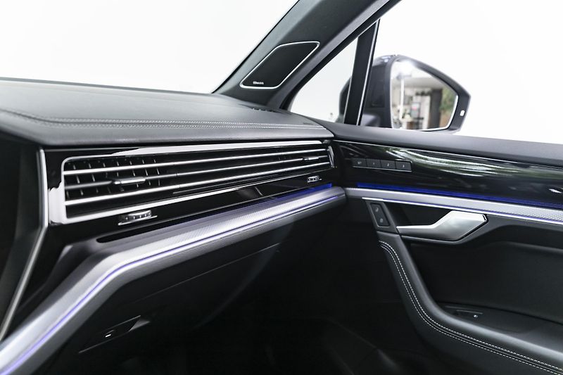 Volkswagen Touareg - fotka 32 z 40