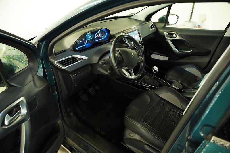 Peugeot 2008 - fotka 5 z 6