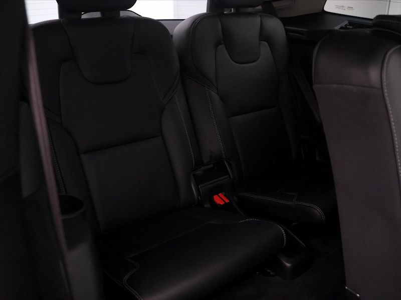 Volvo XC90 2,0 D5 173kW Inscription 4x4 D - fotka 15 z 43