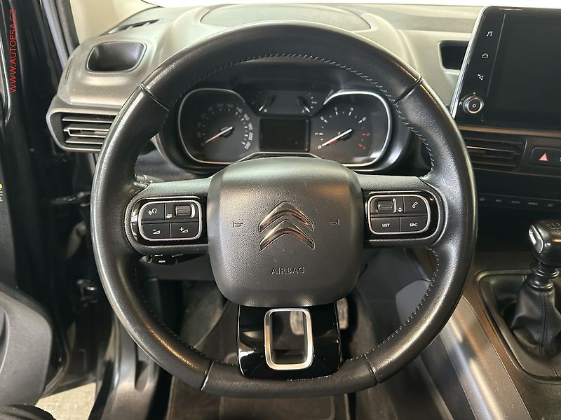 Citroën Berlingo (2020) 1.5HDi MAXi XL 7míst, SHINE - fotka 12 z 22