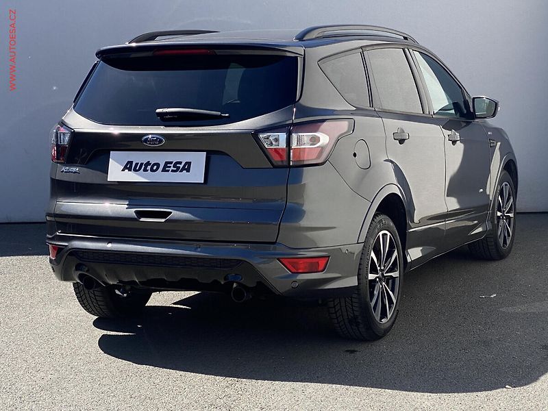 Ford Kuga (2017) 2.0TDCi 4x4, ČR, AT, bixen - fotka 4 z 17