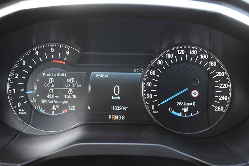 Ford S-Max druhé generace může sloužit větším rodinám ještě hodně dlouho.