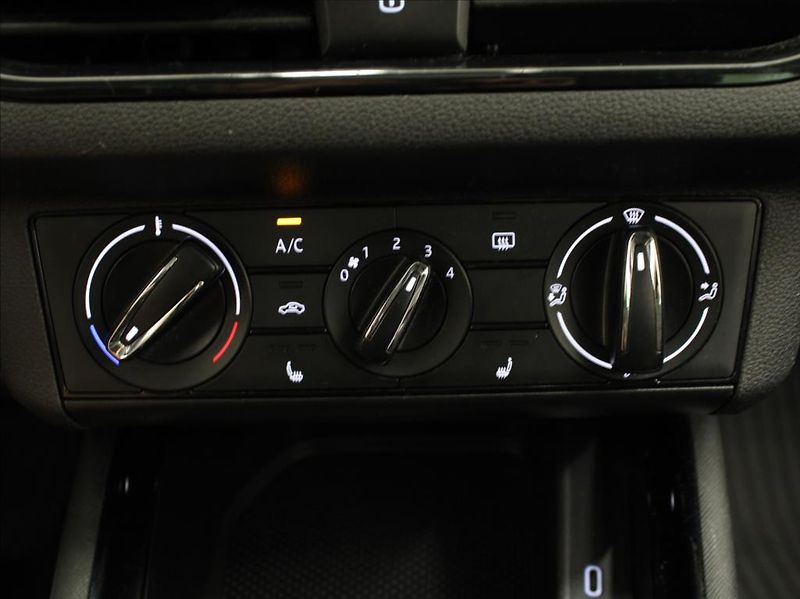 Škoda Scala 1,0 TSi 85kW Ambi. PLUS 59tkm! - fotka 20 z 23