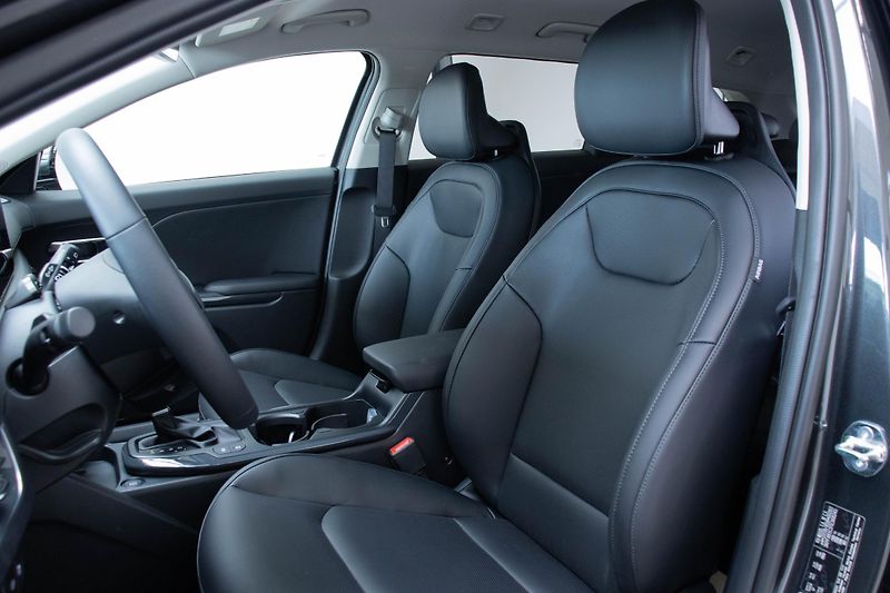 Kia K4 Sportswagon 1,6 T-GDi GPF 7DCT TOP - fotka 13 z 16