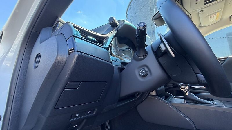 Lexus ES 300h 300h 2,5 HEV BUSINESS EDITION - fotka 20 z 25