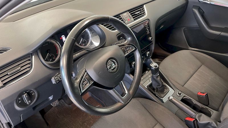 Škoda Octavia (2020) kombi STYLE Extra 1.5 TSI 110k - fotka 21 z 28