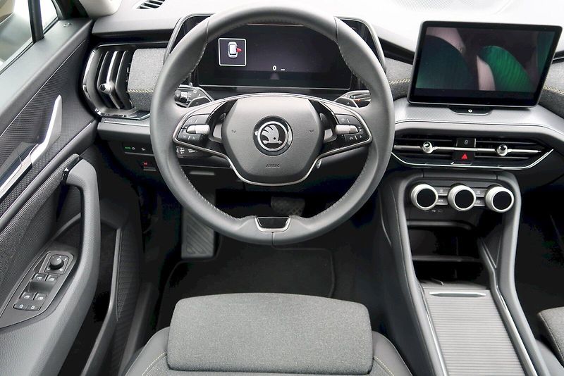 Škoda Kodiaq (2024) Selection 2,0 TDI/110 kW DSG - fotka 18 z 32