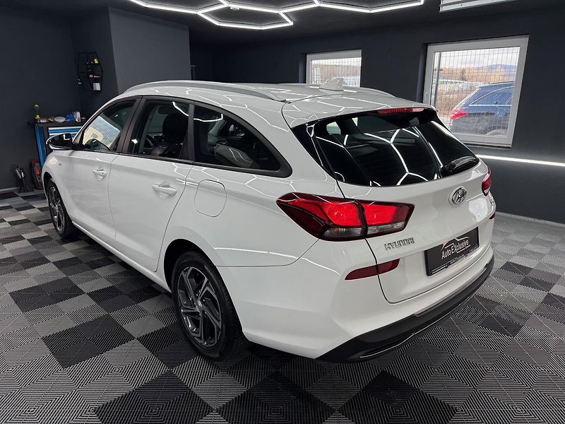 Hyundai i30 (2022) CW 1.5 T-GDi mHEV Family DCT - fotka 6 z 25