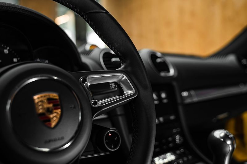 Porsche Cayman - fotka 8 z 20