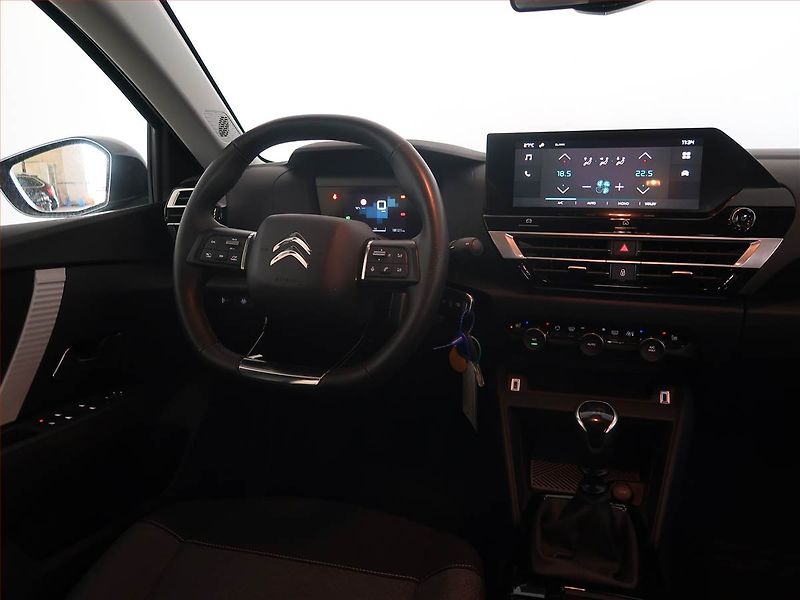 Citroën C4 (2022) Feel 1.2 PureTech, ČR,1.maj - fotka 7 z 15
