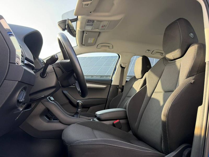 Škoda Karoq Ambition 2,0 TDI 85 kW 6° MP - fotka 7 z 37